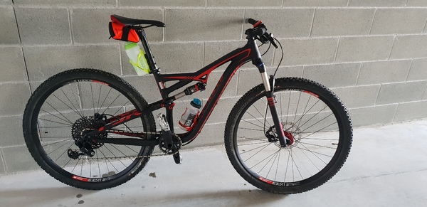Specialized - Camber comp 29