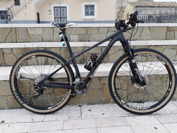 Trek - Superfly 8