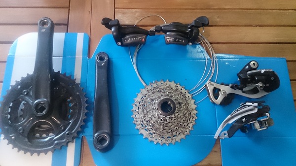 Shimano - Acera 3x8