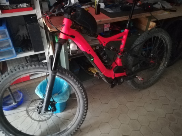 Specialized - turbo levo