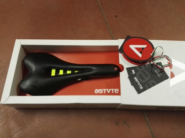 altra - Astute VT Carbon
