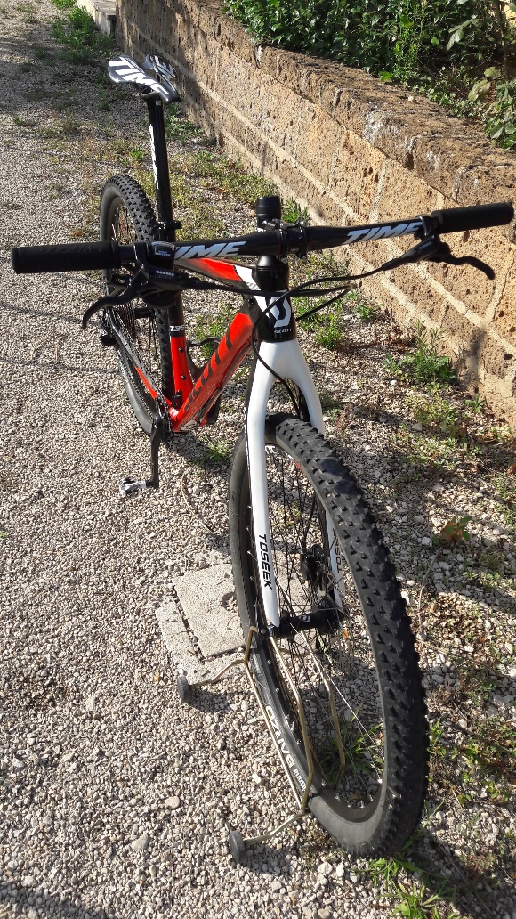 Scott - Scale 735