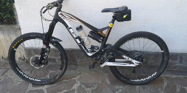 GT - Force Team Carbon
