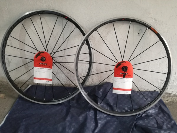 Fulcrum - Racing zero dark