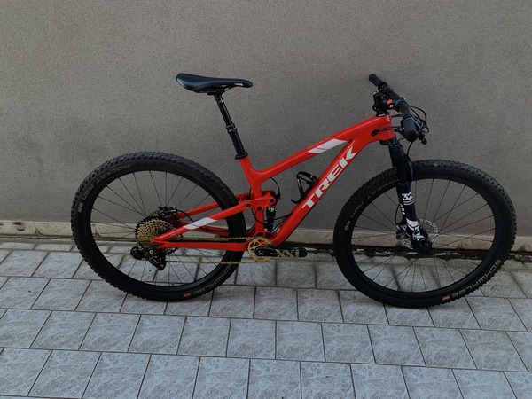 Trek - Top fuel Carbon boost