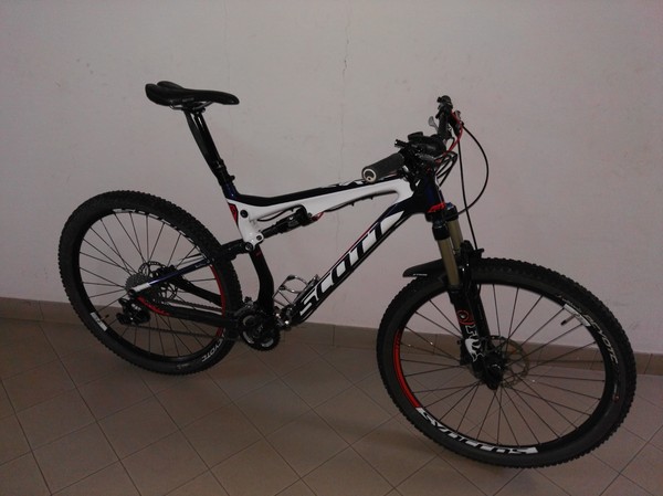 Scott - SCOTT SPARK 710 Carbon 27,5 misura L