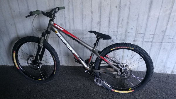 Nukeproof - Michael Mechura pro 4 x