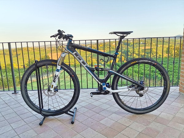 GT - ZASKAR Carbon 100 9r pro