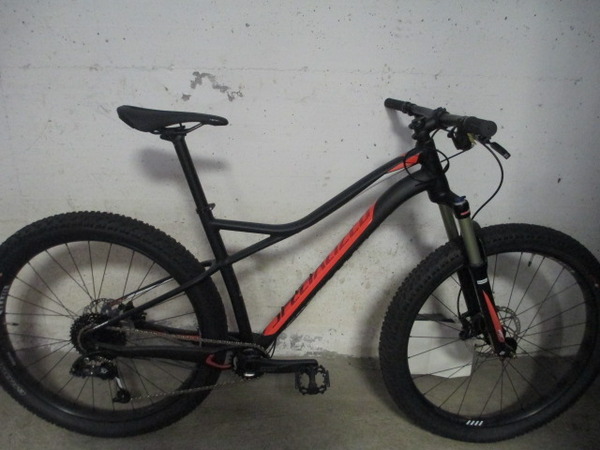 Specialized - FUSE ALU Tg. LARGE