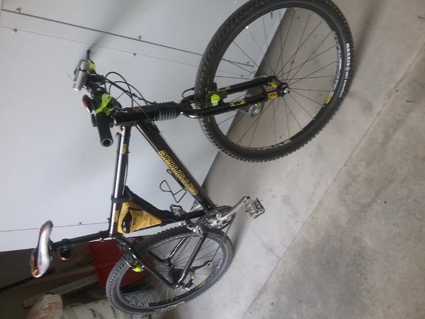 Cannondale - F900