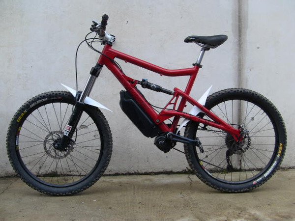Santa Cruz - Bullit