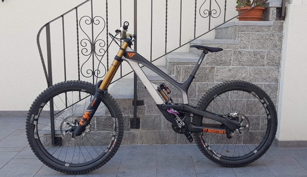 YT Industries - Tues CF PRO RACE