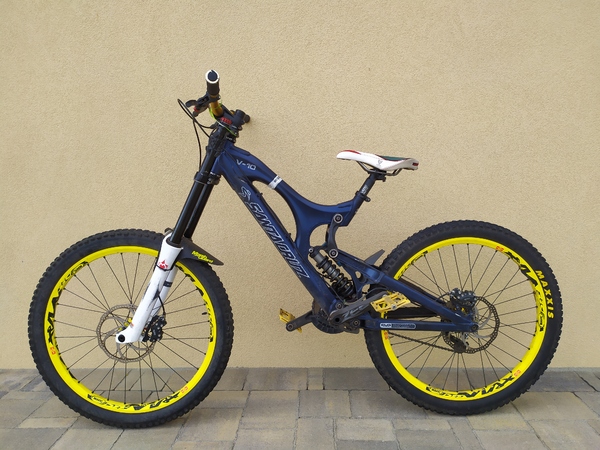 Santa Cruz - V10