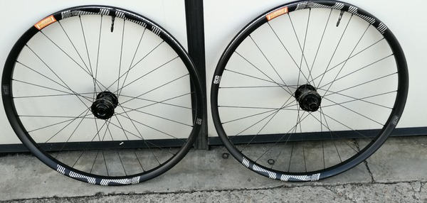 altra - e thirteen LG1 R EN
