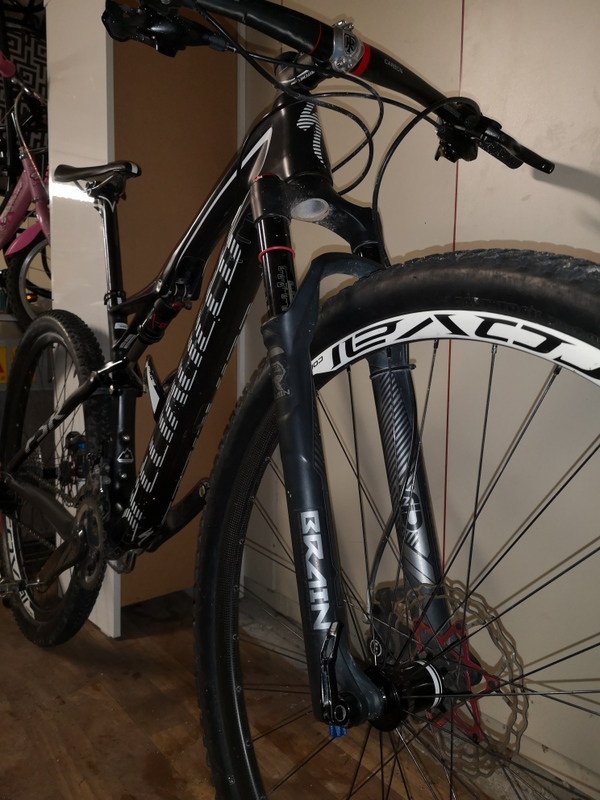 Specialized - EPIC elite carbon M