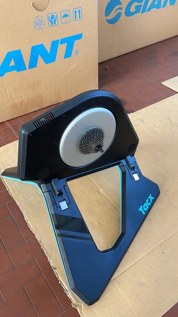 altra - TACX Neo 2T Smart trainer