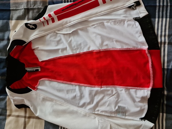 Assos - Smanicato Assos tg s