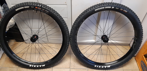 Race Face - AR 27