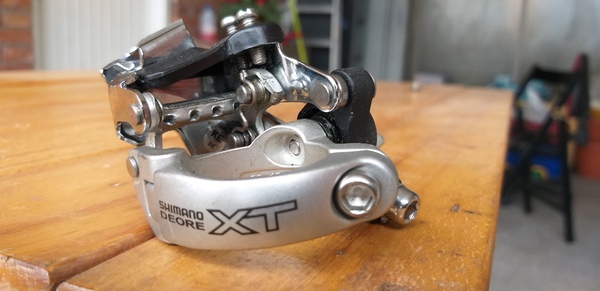 Shimano - DEORE XT