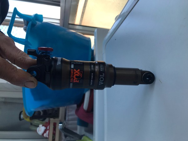 Fox Racing Shox - ammortizzatore fox factory remote upevol sv