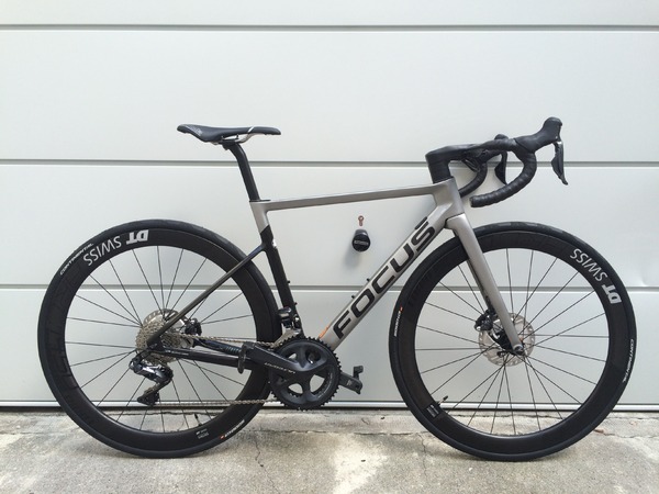 Focus - Izalco Max Disc 9.7 Ultegra Di2