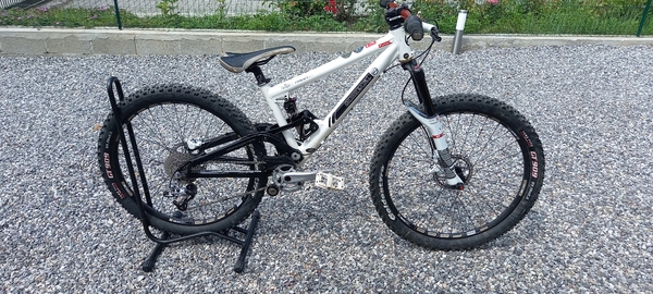 Commencal - Meta 4X