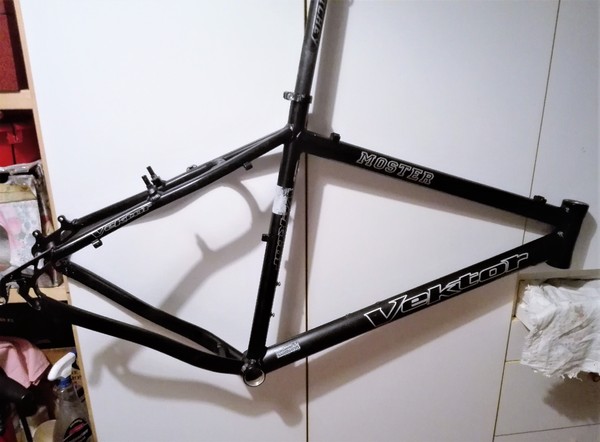 Vektor - Moster 26 al Easton ultralite mis.XL