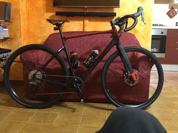 Cube - gravel nuoroad C:62 pro Carbon and red SIZE L