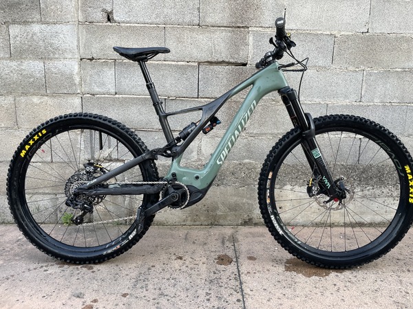 Specialized - Turbo Levo Expert Carbon 