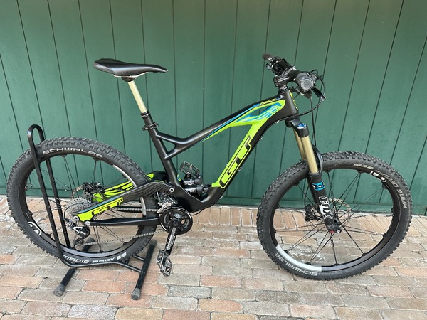 GT - Force Carbon Expert