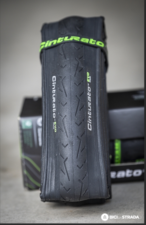 altra - Pirelli Cinturato EVO TLR 700x30c