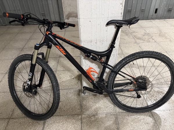 KTM -