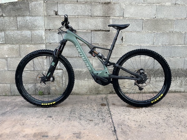 Specialized - Turbo Levo Expert Carbon 