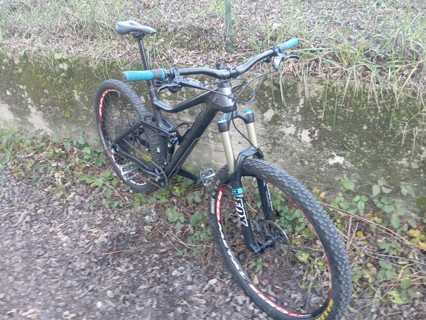 Cube - Stereo HPC carbon pro 29 