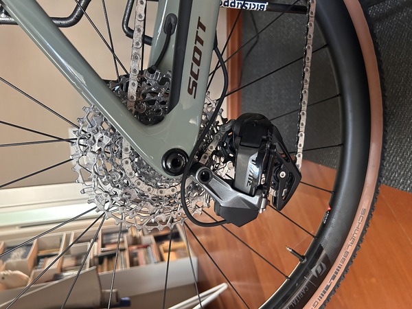 Scott - SCOTT SOLACE GRAVEL eRIDE 20