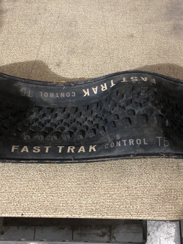 Specialized - ground control/fast track