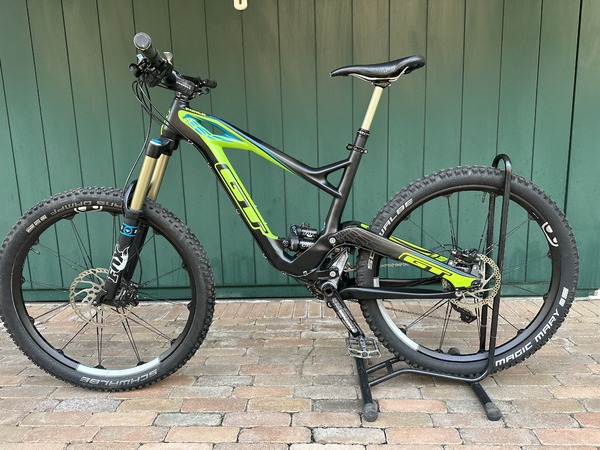 GT - Force Carbon Expert