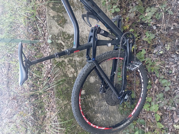 Cube - Stereo HPC carbon pro 29 